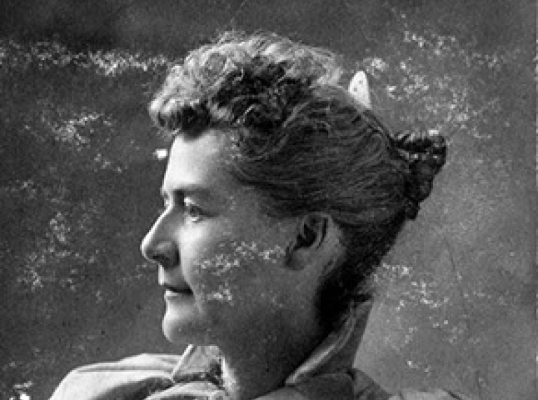 Photographie en noir et blanc de Martha Hughes Cannon.